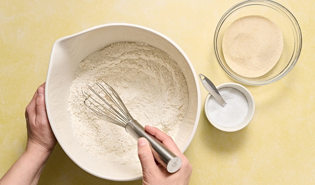 Good Mixing Bowl is Essential for Every Home Baker