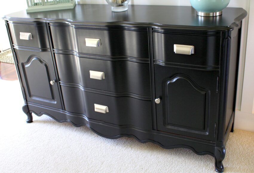 Apply Black Paint for Wooden Furniture