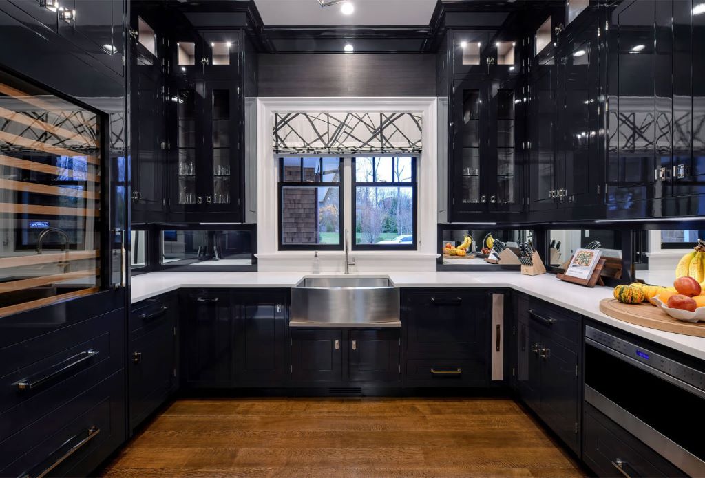 Is Black Kitchen Cabinets a Good Idea