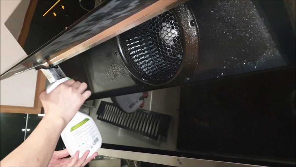 Step-by-Step Guide to Cleaning a Range Hood Motor