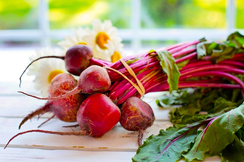 Should beets be boiled before eating