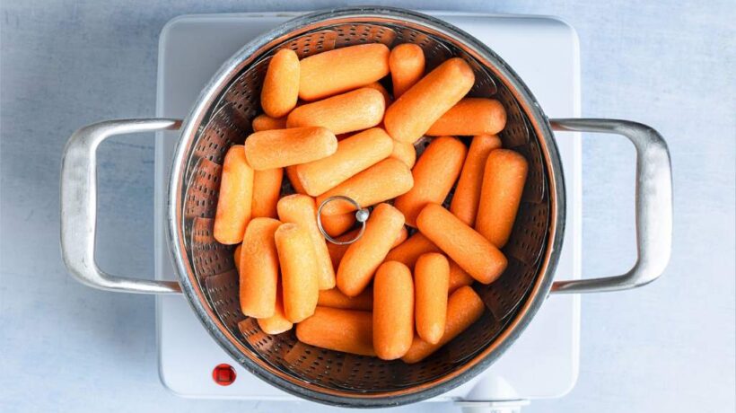 Boiling Carrots to Perfection: Preparation, Timing, and Serving Tips