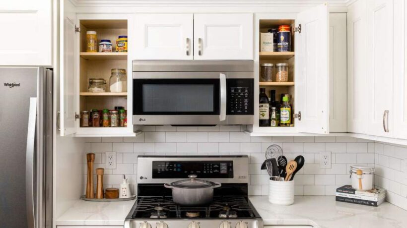 Kitchen Cupboard Chaos No More: Expert Strategies for Optimal Organization