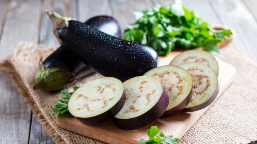 The Art of Boiling Eggplants: Tips, Tricks, and Tasty Serving Ideas